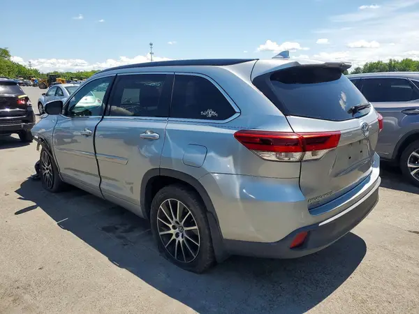 5TDJZRFH9HS461038 2017 TOYOTA HIGHLANDER - Image 2