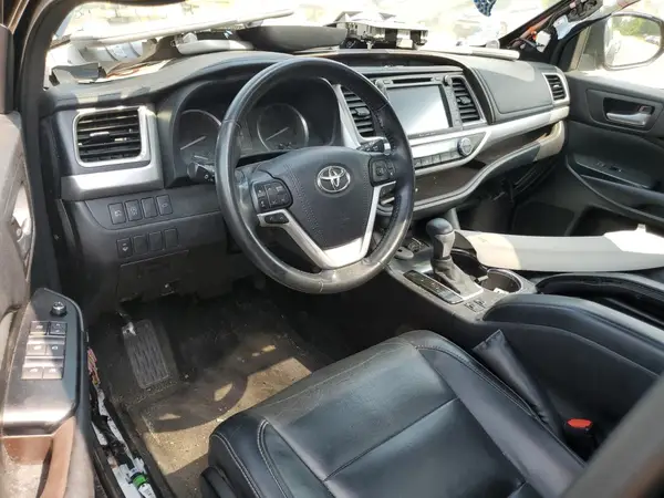 5TDJZRFH9HS461668 2017 TOYOTA HIGHLANDER - Image 8