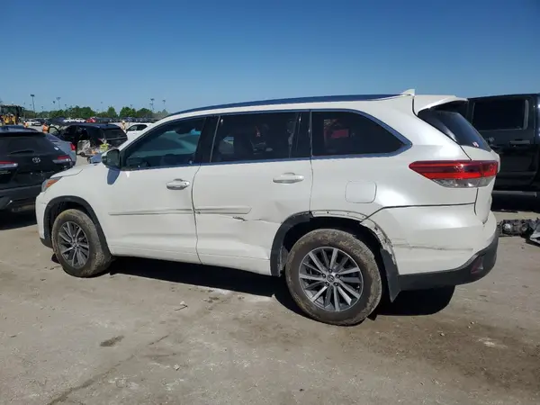 5TDJZRFH9HS473495 2017 TOYOTA HIGHLANDER - Image 2