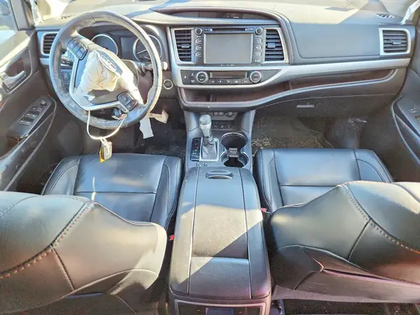 5TDJZRFH9HS479412 2017 TOYOTA HIGHLANDER - Image 8