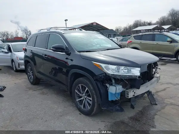 5TDJZRFH9HS482715 2017 TOYOTA HIGHLANDER - Image 1