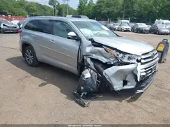 5TDJZRFH9HS483122 2017 TOYOTA HIGHLANDER