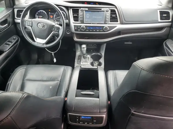 5TDJZRFH9HS510271 2017 TOYOTA HIGHLANDER - Image 8