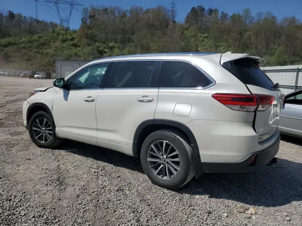 5TDJZRFH9HS516278 2017 TOYOTA HIGHLANDER - Image 2