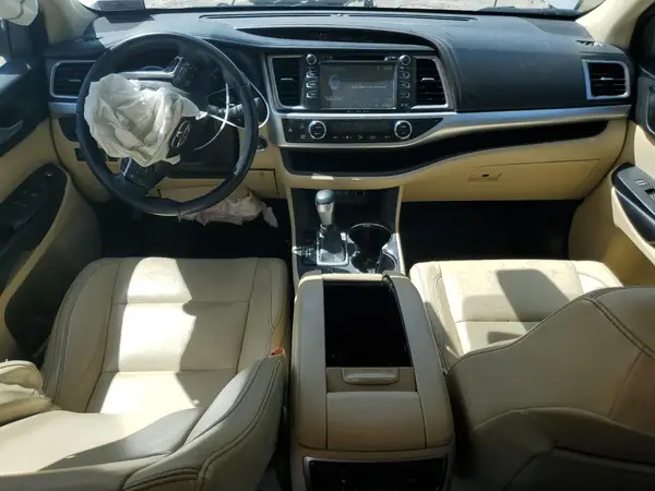 5TDJZRFH9HS516278 2017 TOYOTA HIGHLANDER - Image 8