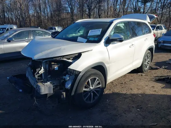 5TDJZRFH9HS517253 2017 TOYOTA HIGHLANDER - Image 2