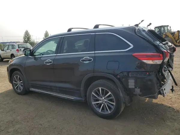 5TDJZRFH9HS519780 2017 TOYOTA HIGHLANDER - Image 2
