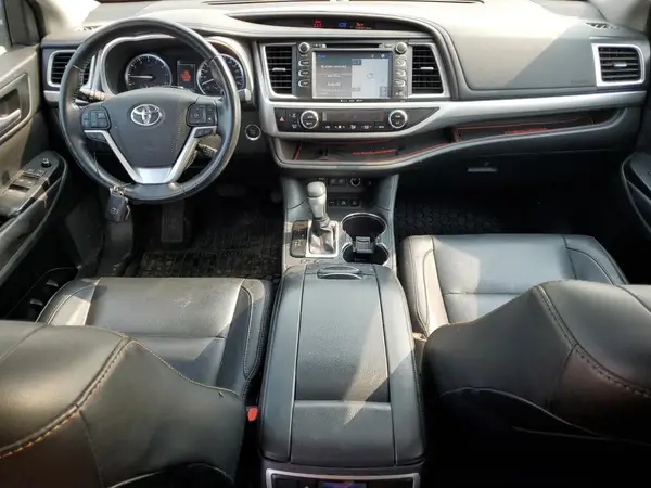 5TDJZRFH9HS519780 2017 TOYOTA HIGHLANDER - Image 8