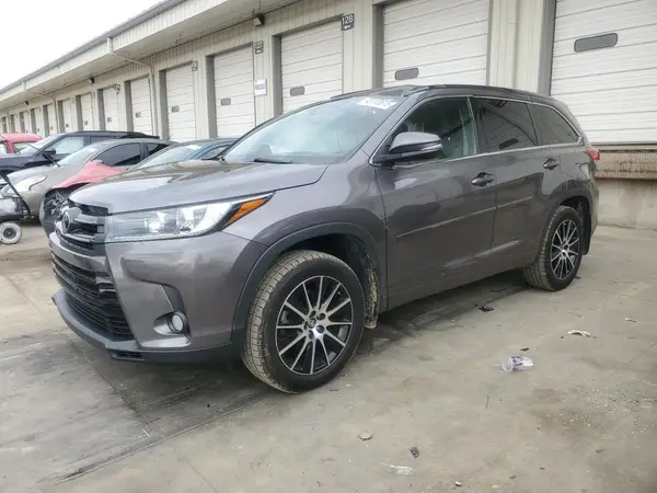5TDJZRFH9JS494630 2018 TOYOTA HIGHLANDER - Image 1