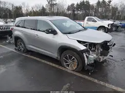 5TDJZRFH9JS523771 2018 TOYOTA HIGHLANDER