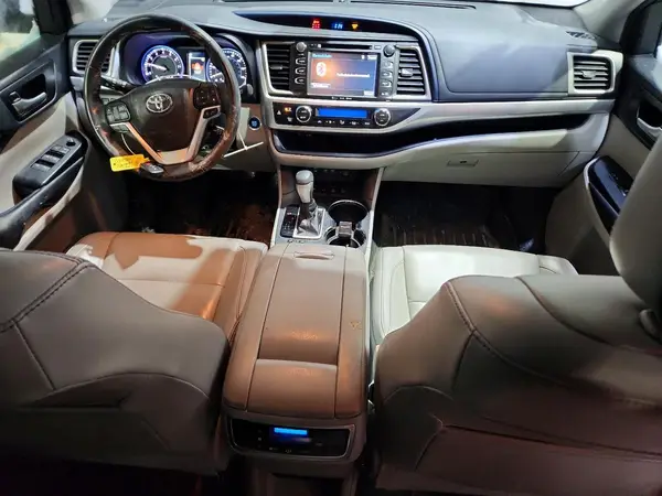 5TDJZRFH9JS526931 2018 TOYOTA HIGHLANDER - Image 8