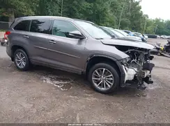 5TDJZRFH9JS527447 2018 TOYOTA HIGHLANDER