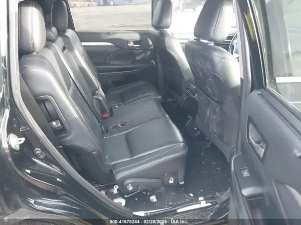5TDJZRFH9JS531465 2018 TOYOTA HIGHLANDER - Image 8