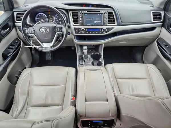 5TDJZRFH9JS532891 2018 TOYOTA HIGHLANDER - Image 8