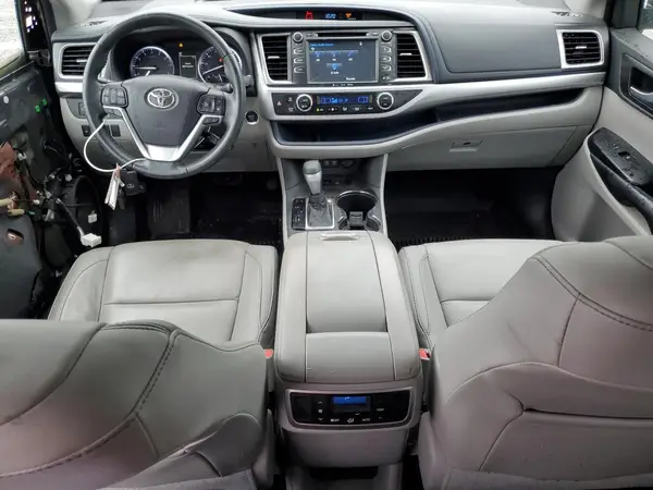 5TDJZRFH9JS541865 2018 TOYOTA HIGHLANDER - Image 8