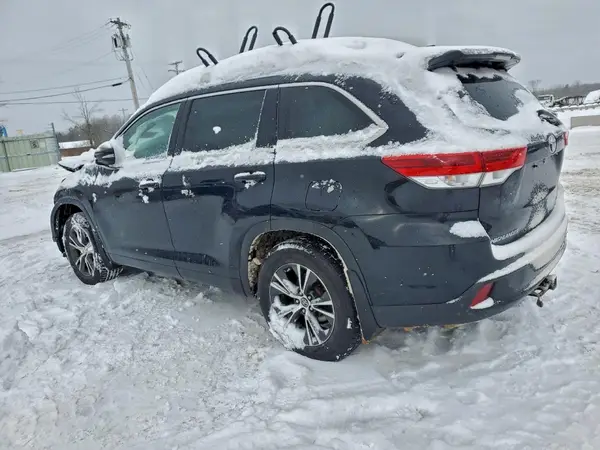 5TDJZRFH9JS542367 2018 TOYOTA HIGHLANDER - Image 2