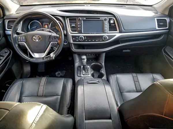 5TDJZRFH9JS545284 2018 TOYOTA HIGHLANDER - Image 8