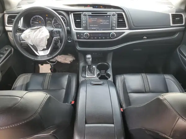 5TDJZRFH9JS549352 2018 TOYOTA HIGHLANDER - Image 8