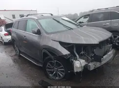 5TDJZRFH9JS553627 2018 TOYOTA HIGHLANDER