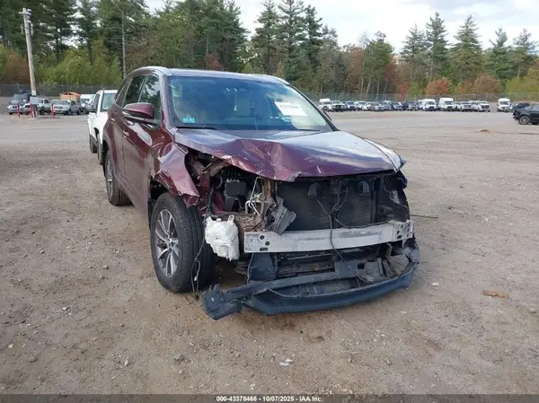 5TDJZRFH9JS805473 2018 TOYOTA HIGHLANDER - Image 1