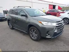 5TDJZRFH9JS811094 2018 TOYOTA HIGHLANDER