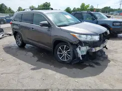 5TDJZRFH9JS818725 2018 TOYOTA HIGHLANDER