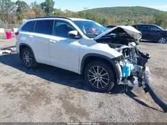 5TDJZRFH9JS822113 2018 TOYOTA HIGHLANDER