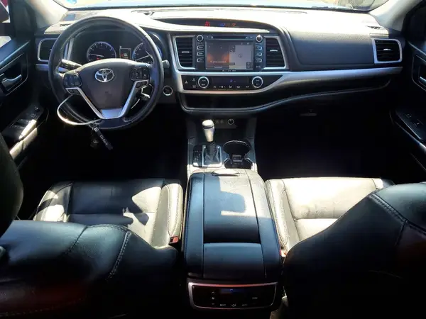 5TDJZRFH9JS838134 2018 TOYOTA HIGHLANDER - Image 8