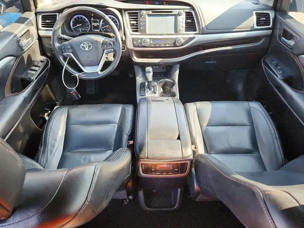 5TDJZRFH9JS847559 2018 TOYOTA HIGHLANDER - Image 8