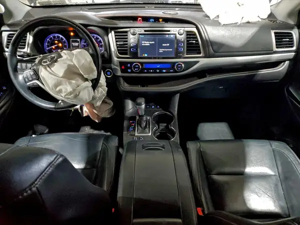 5TDJZRFH9JS860781 2018 TOYOTA HIGHLANDER - Image 8
