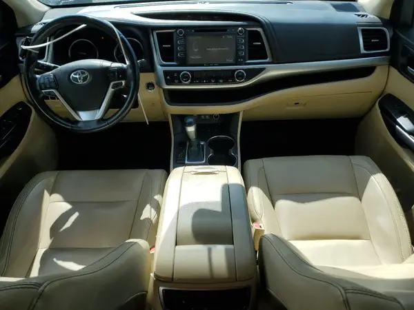 5TDJZRFH9JS865057 2018 TOYOTA HIGHLANDER - Image 8