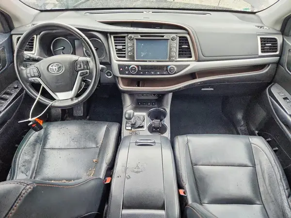 5TDJZRFH9JS865835 2018 TOYOTA HIGHLANDER - Image 8