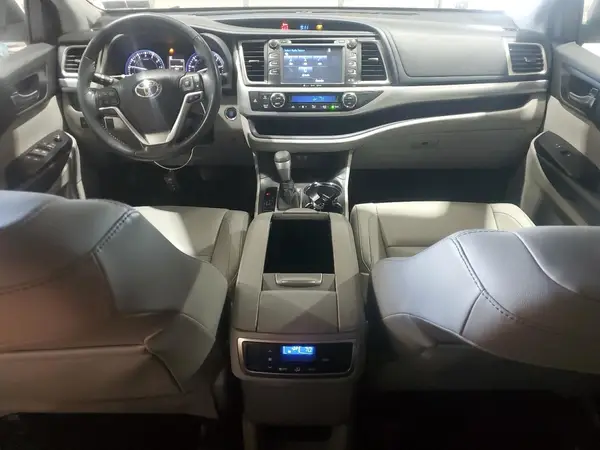 5TDJZRFH9JS867259 2018 TOYOTA HIGHLANDER - Image 8