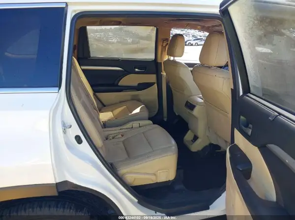 5TDJZRFH9JS868413 2018 TOYOTA HIGHLANDER - Image 8