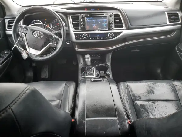 5TDJZRFH9JS895286 2018 TOYOTA HIGHLANDER - Image 8