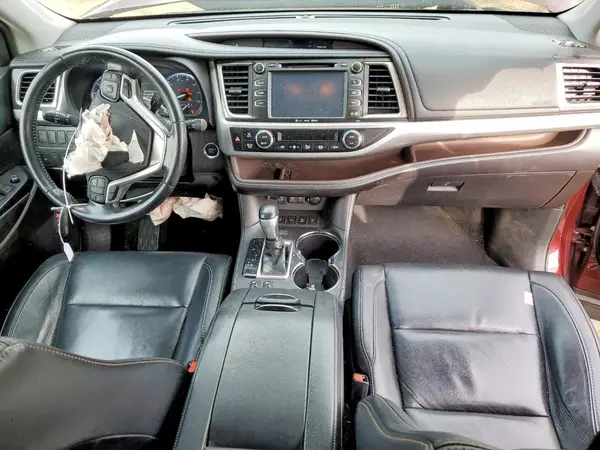 5TDJZRFH9JS898317 2018 TOYOTA HIGHLANDER - Image 8
