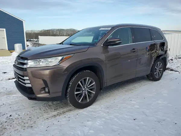 5TDJZRFH9JS903130 2018 TOYOTA HIGHLANDER - Image 1