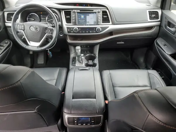 5TDJZRFH9JS912233 2018 TOYOTA HIGHLANDER - Image 8