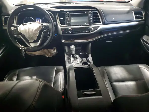 5TDJZRFH9KS568520 2019 TOYOTA HIGHLANDER - Image 8