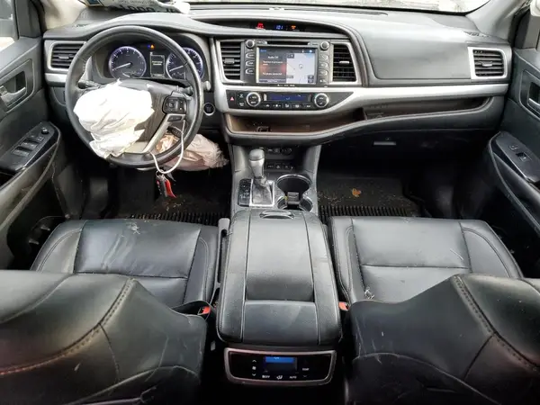 5TDJZRFH9KS570560 2019 TOYOTA HIGHLANDER - Image 8