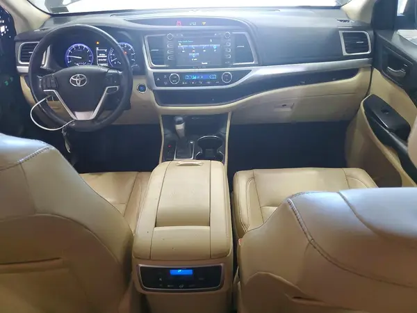 5TDJZRFH9KS571711 2019 TOYOTA HIGHLANDER - Image 8