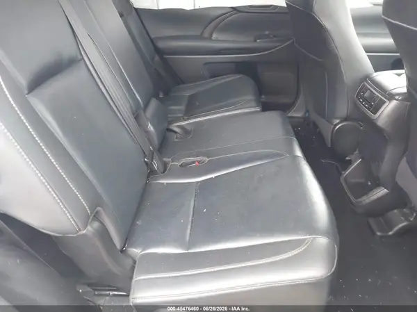 5TDJZRFH9KS575919 2019 TOYOTA HIGHLANDER - Image 8