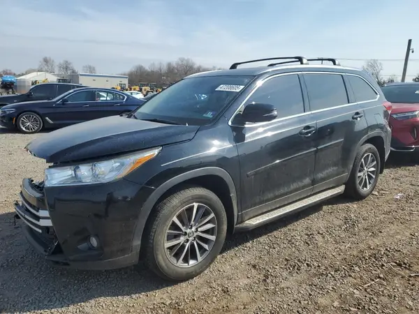 5TDJZRFH9KS577427 2019 TOYOTA HIGHLANDER - Image 1