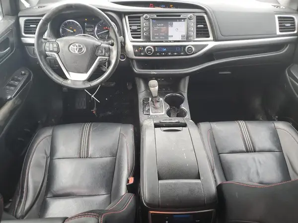 5TDJZRFH9KS578755 2019 TOYOTA HIGHLANDER - Image 8