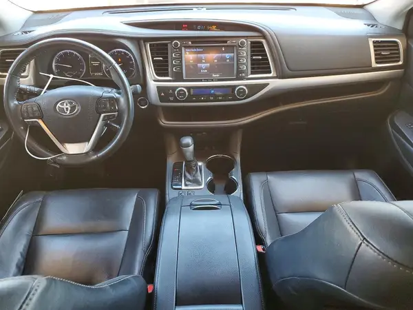 5TDJZRFH9KS583101 2019 TOYOTA HIGHLANDER - Image 8