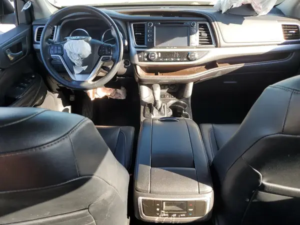 5TDJZRFH9KS584944 2019 TOYOTA HIGHLANDER - Image 8