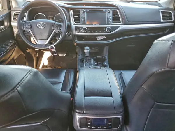 5TDJZRFH9KS587231 2019 TOYOTA HIGHLANDER - Image 8