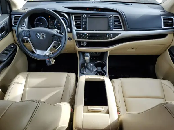5TDJZRFH9KS590842 2019 TOYOTA HIGHLANDER - Image 8