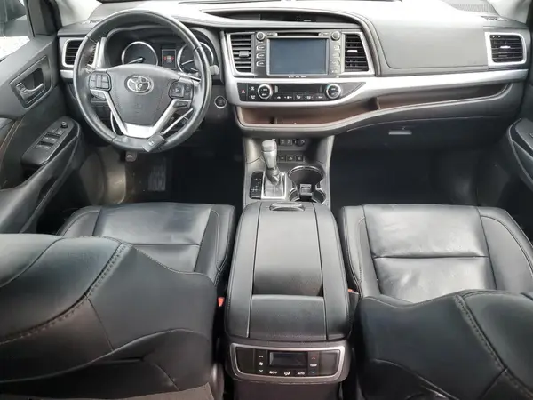 5TDJZRFH9KS595961 2019 TOYOTA HIGHLANDER - Image 8