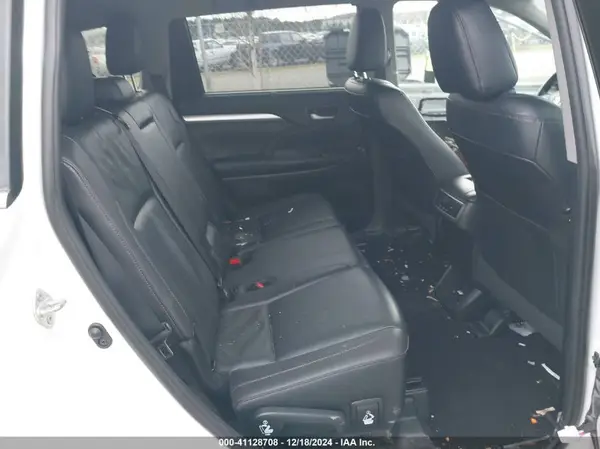 5TDJZRFH9KS598746 2019 TOYOTA HIGHLANDER - Image 8